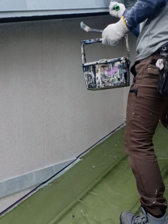 お疲れさまです。#長崎住宅塗装店 です。本日、M様邸、付帯部下塗り工程が完了しました❗下塗り工程がしっかりしてると仕上がりも格段によくなりますね～✨️引き続きしっかり丁寧に塗装工事進めていきます👍

#建築塗料販売 
#長崎未来リフォーム 
#株式会社三英コーポレーション 
#塗装職人募集中